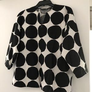 Marimekko Uniqlo black white top